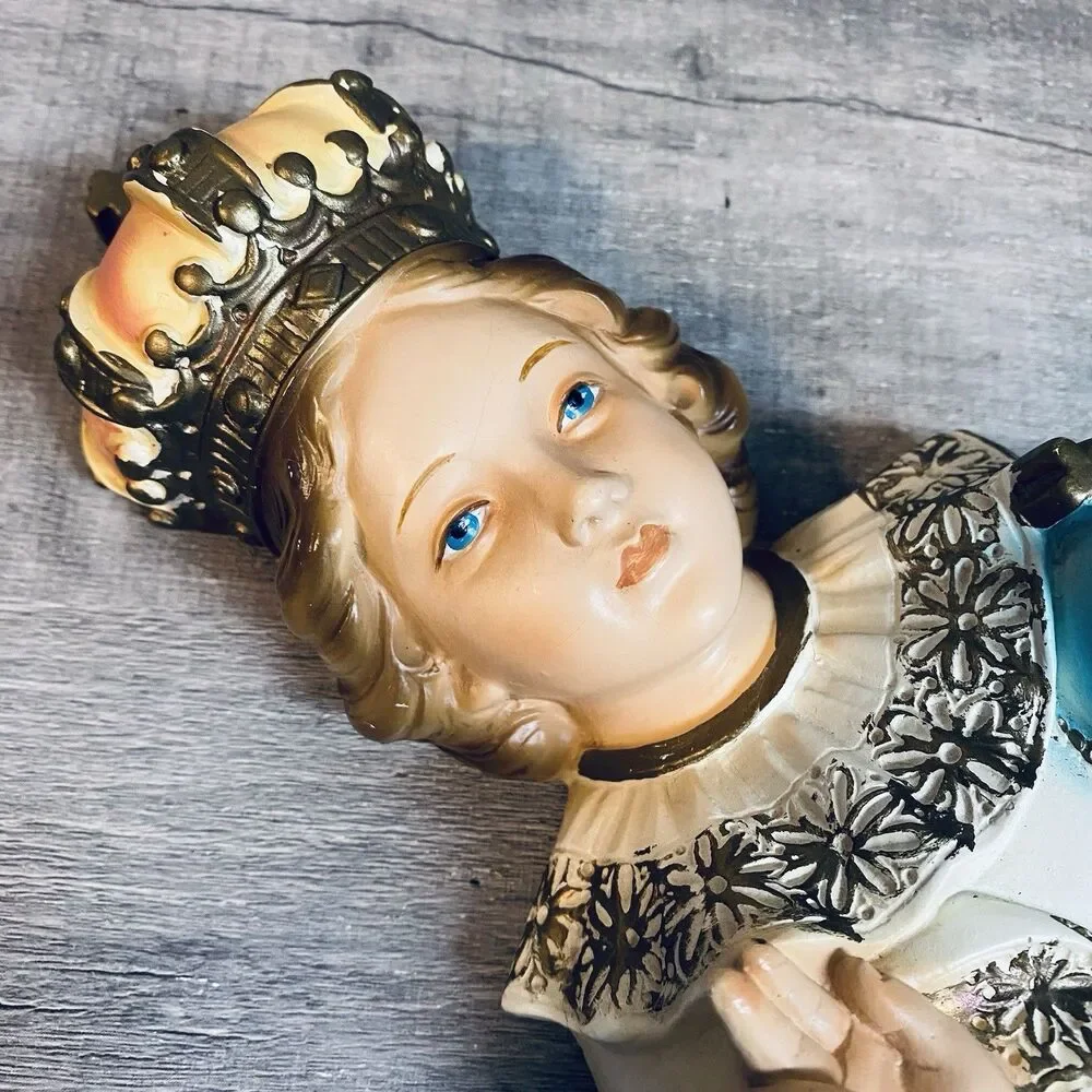 Vintage Infant Jesus of Prague Chalkware 9